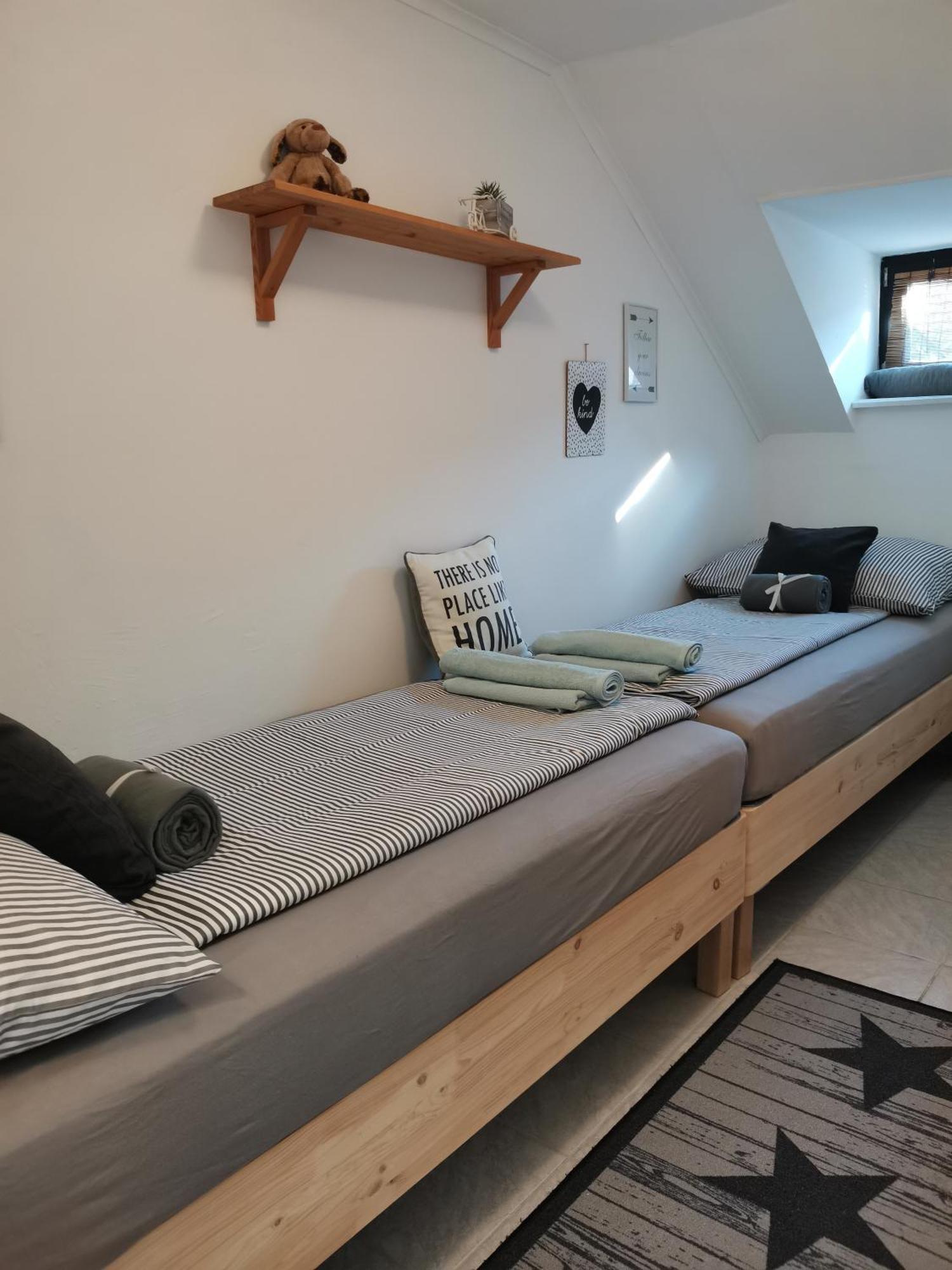 Apartman Rose Эгер Экстерьер фото